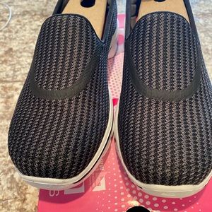Skechers go walk 3 size 7.5